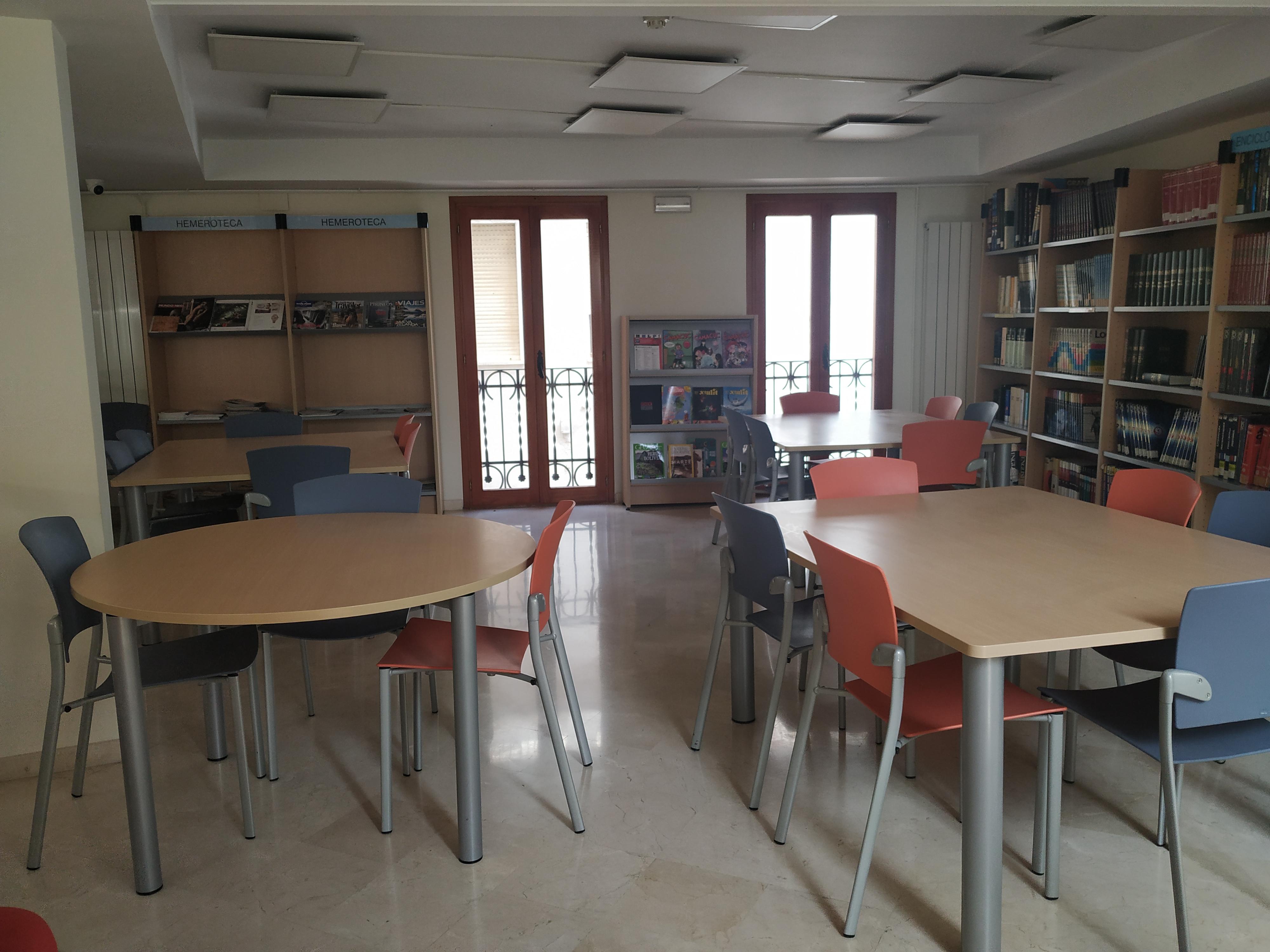 Biblioteca pública Municipal i Archiu”Francesc de Paula Montblanc”