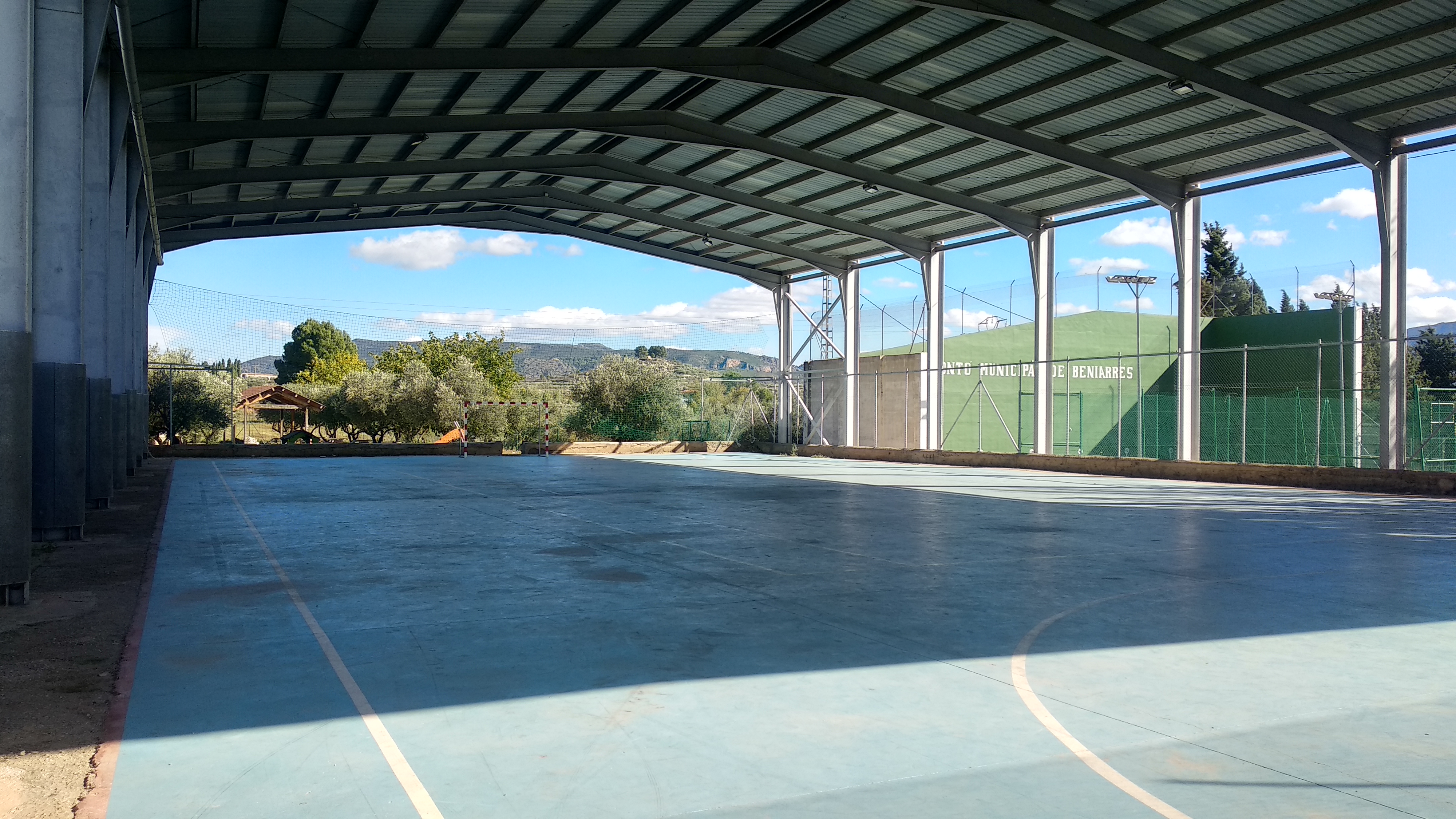 Polideportivo municipal de Beniarrés