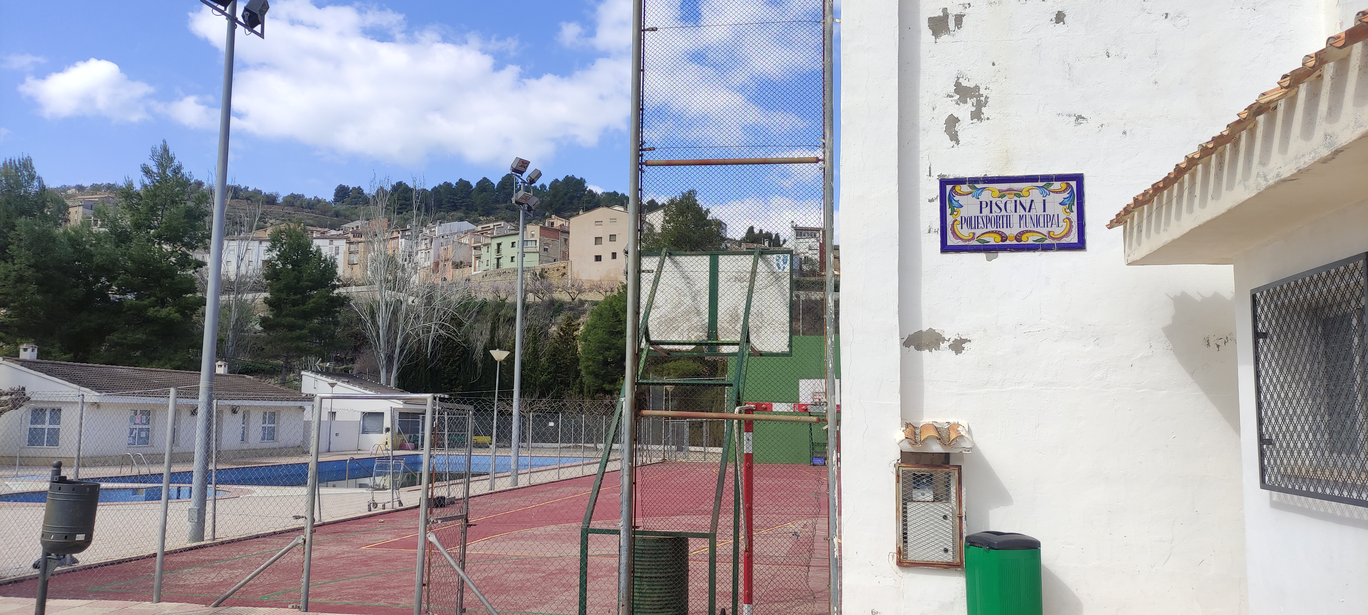 Polideportivo y Piscina Municipal (Alcoleja)
