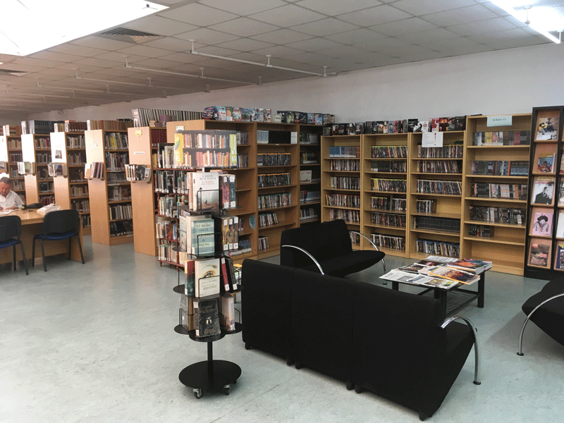 Biblioteca Paco Mollá Petrer